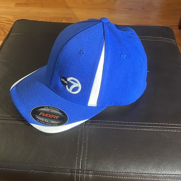 Baseball cap - Picture 7 of 7